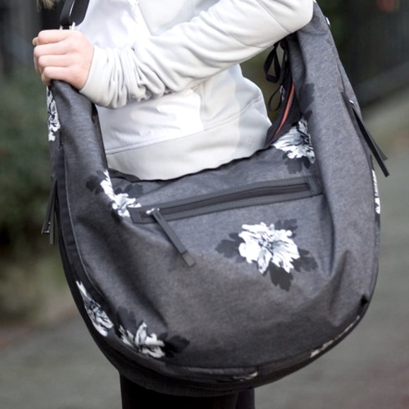 lululemon athletica Handbags - Lululemon Resolution Hobo